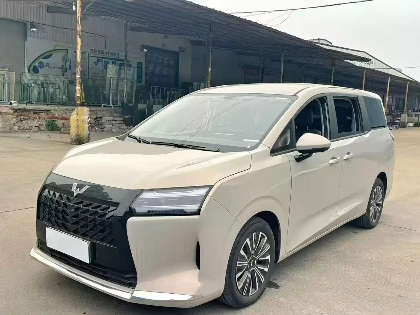 Wuling Motors Xingguang 730 New Energy 2025 Model Plug-in Hybrid Base Version