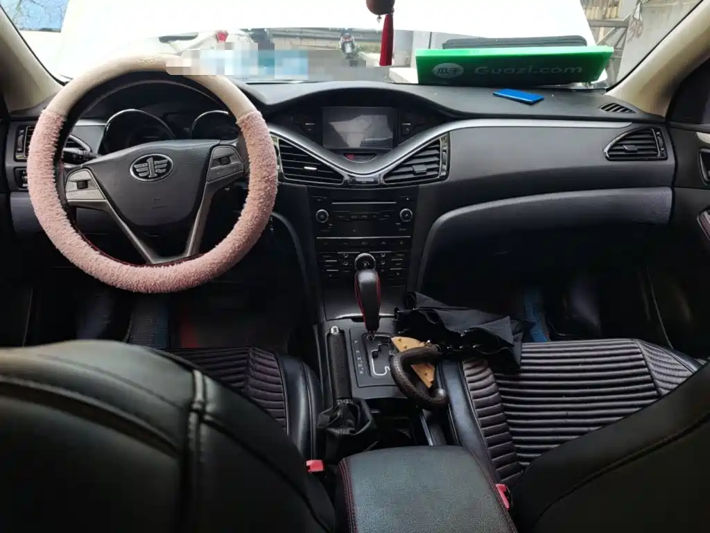 Фото 5 - Besturn B70