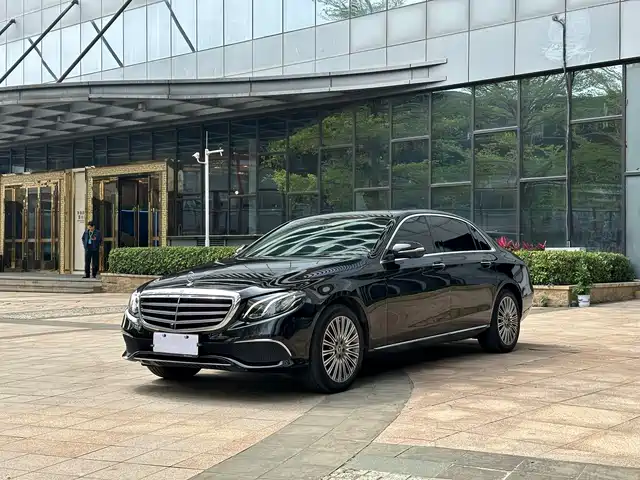 MERCEDES-BENZ E CLASS