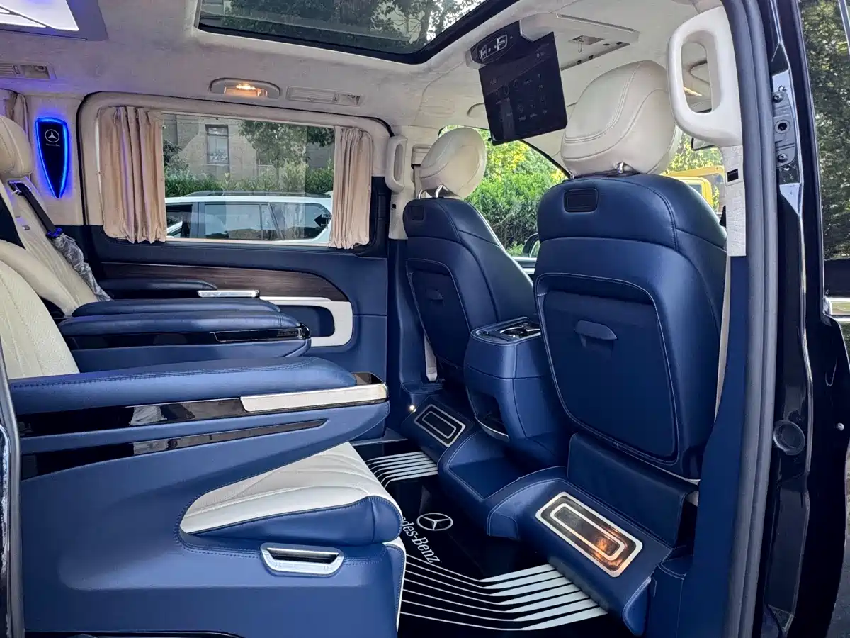 Mercedes-Benz V-Class 2021 V 260 Pilot Edition фото 15