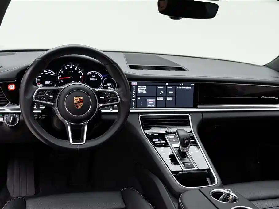 Porsche Panamera 2020 Panamera 10th Anniversary Edition 2.9T фото 13