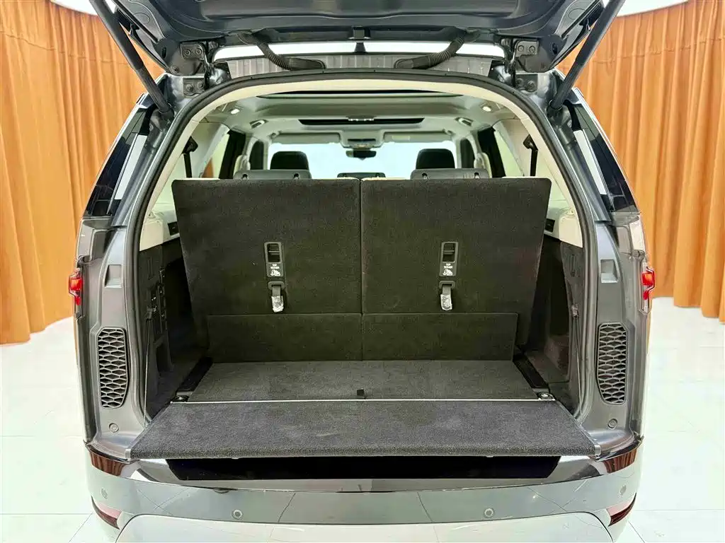 Land Rover Discovery 2021 360PS R-Dynamic S фото 17