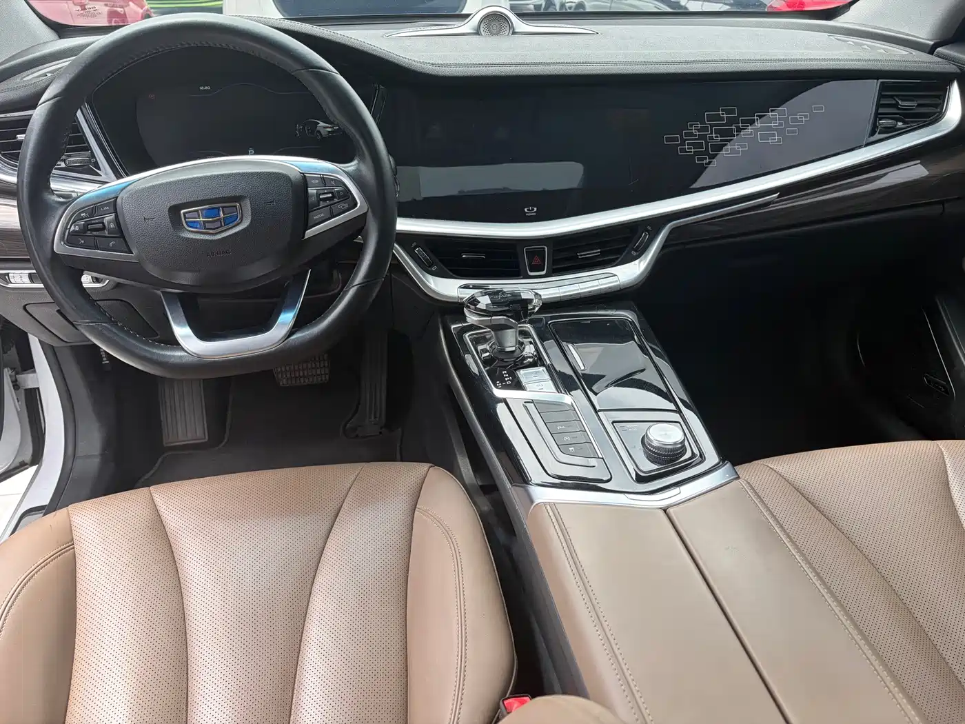Photo 7 - Geely Borui
