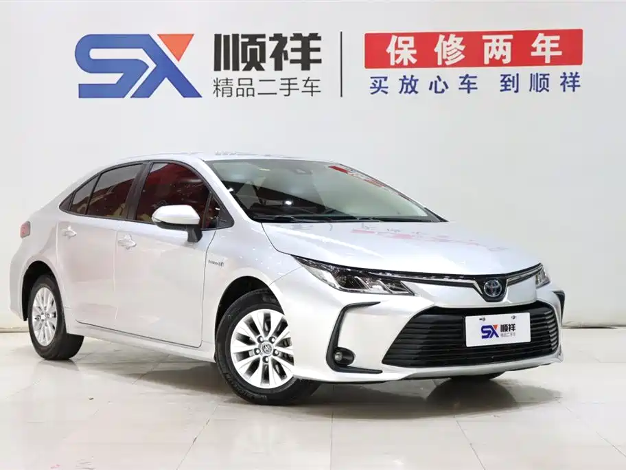 Toyota Corolla 2021 Hybrid 1.8L E-CVT Pioneer Edition фото 3