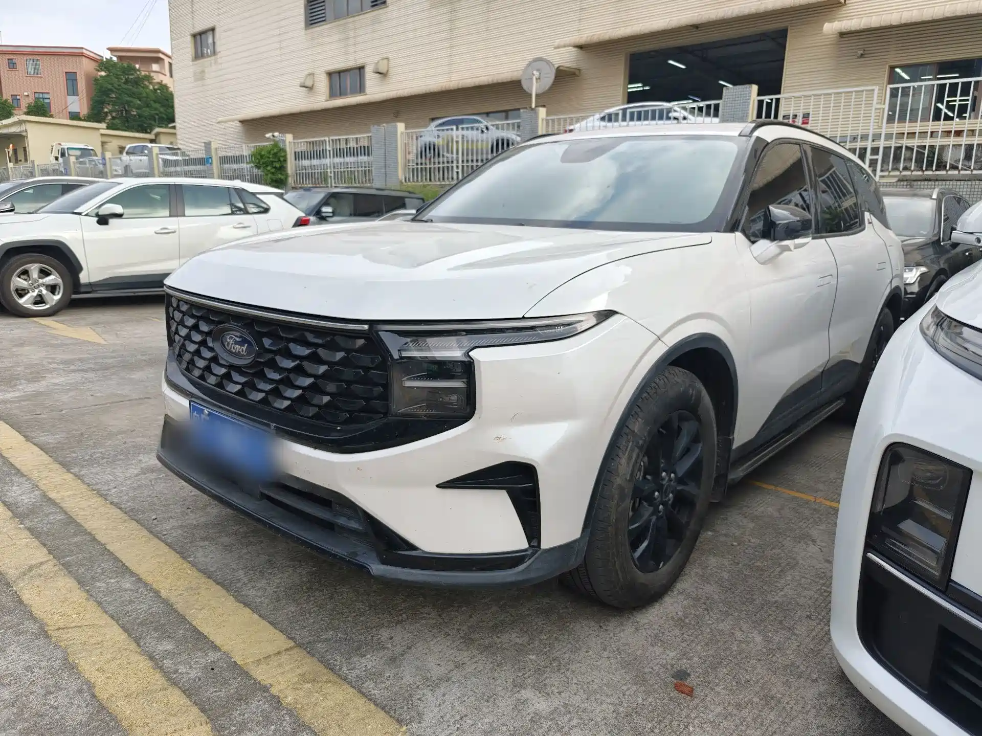 Фото 1 - Ford Edge