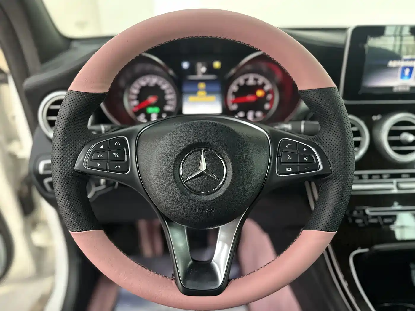 Mercedes-Benz GLC 2018 GLC 260 4MATIC Dynamic фото 10