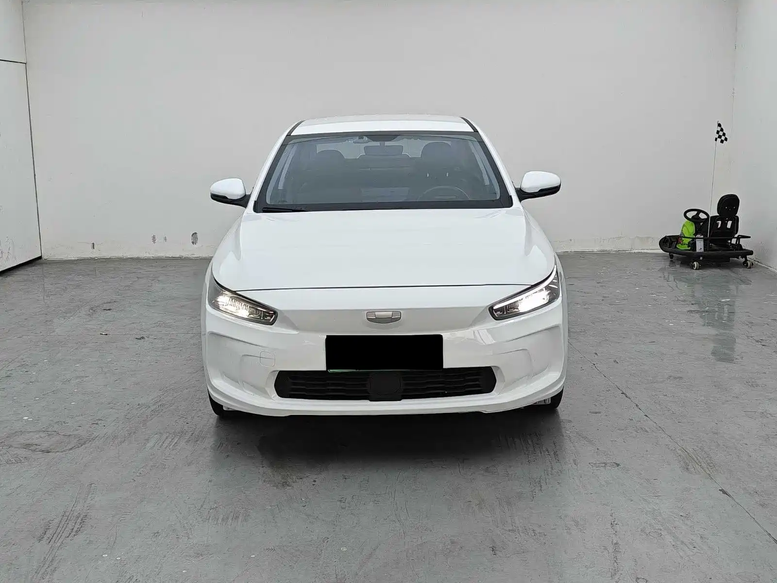 Фото 2 - Geely Geometry A