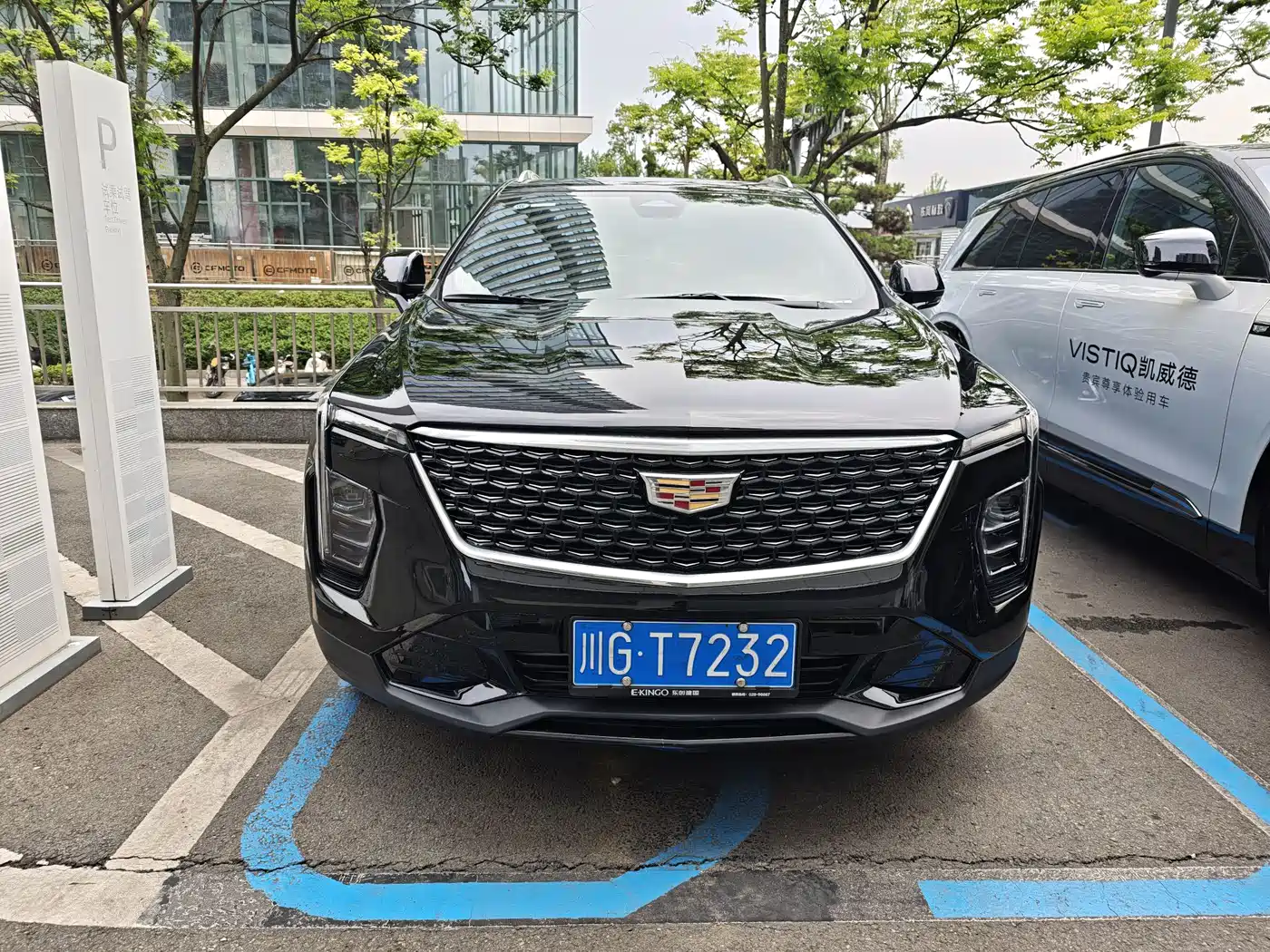 Cadillac XT4 2024 28T 2WD Luxury фото 2