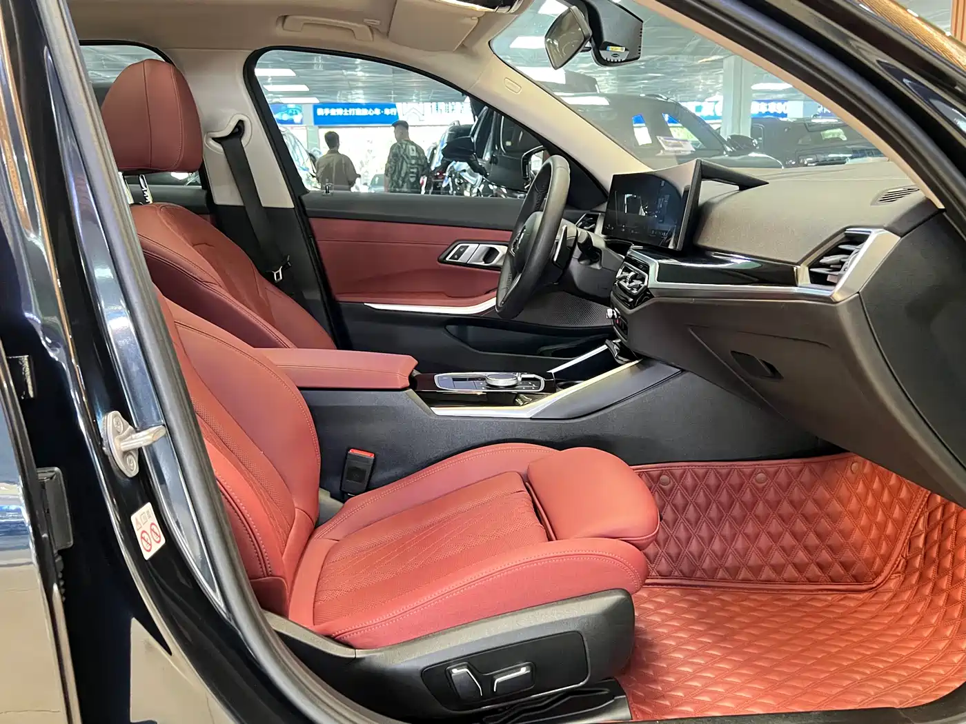 BMW 3 Series 2024 320Li M Sport Package фото 11