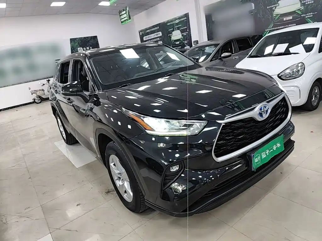 Photo 22 - Toyota Highlander