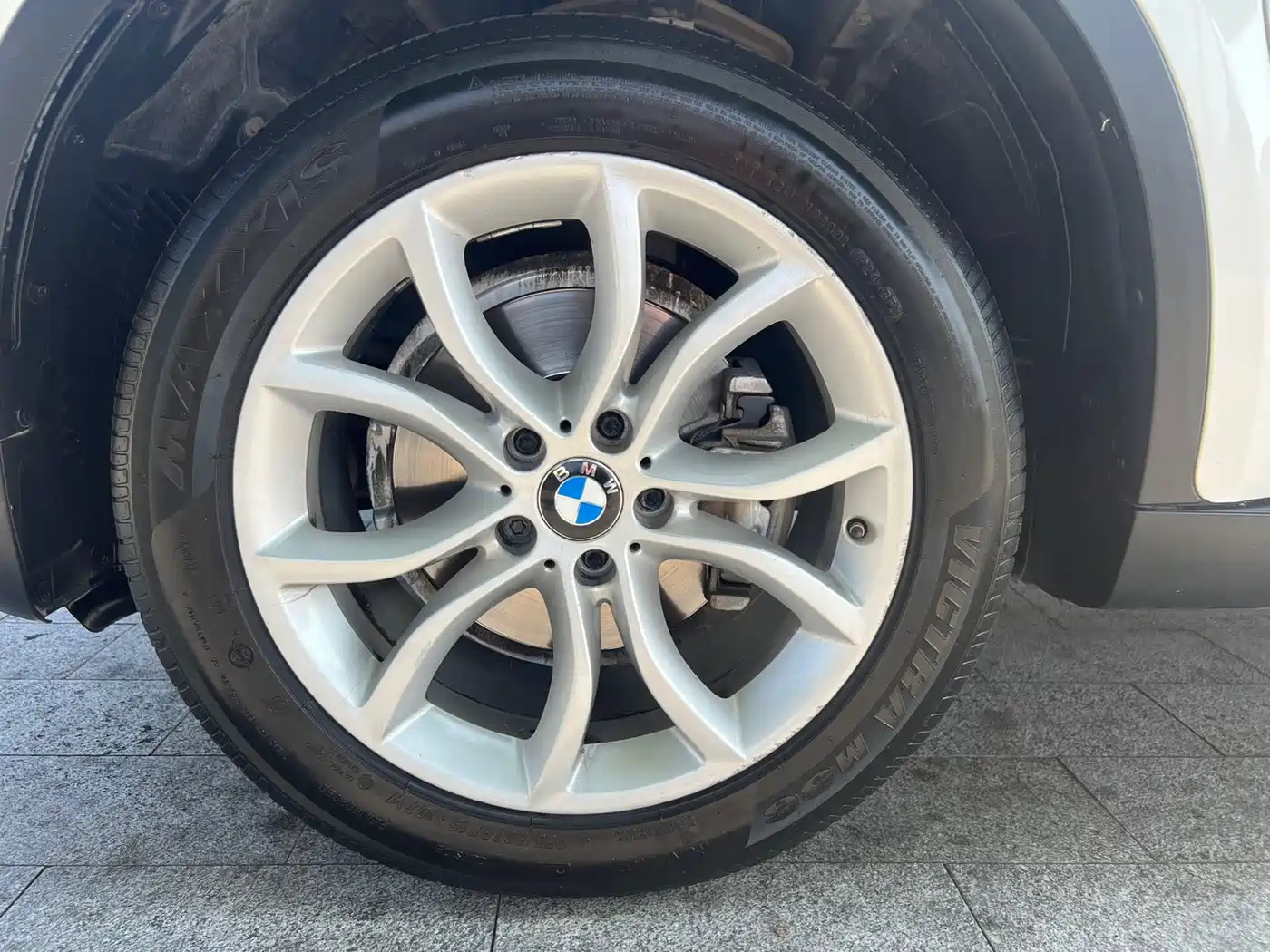 BMW X6 2017 xDrive28i фото 18