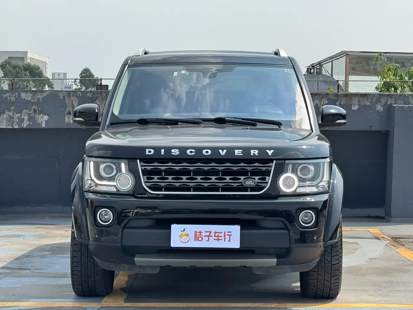 Land Rover Discovery 2014 3.0 SC V6 XXV Edition фото 2