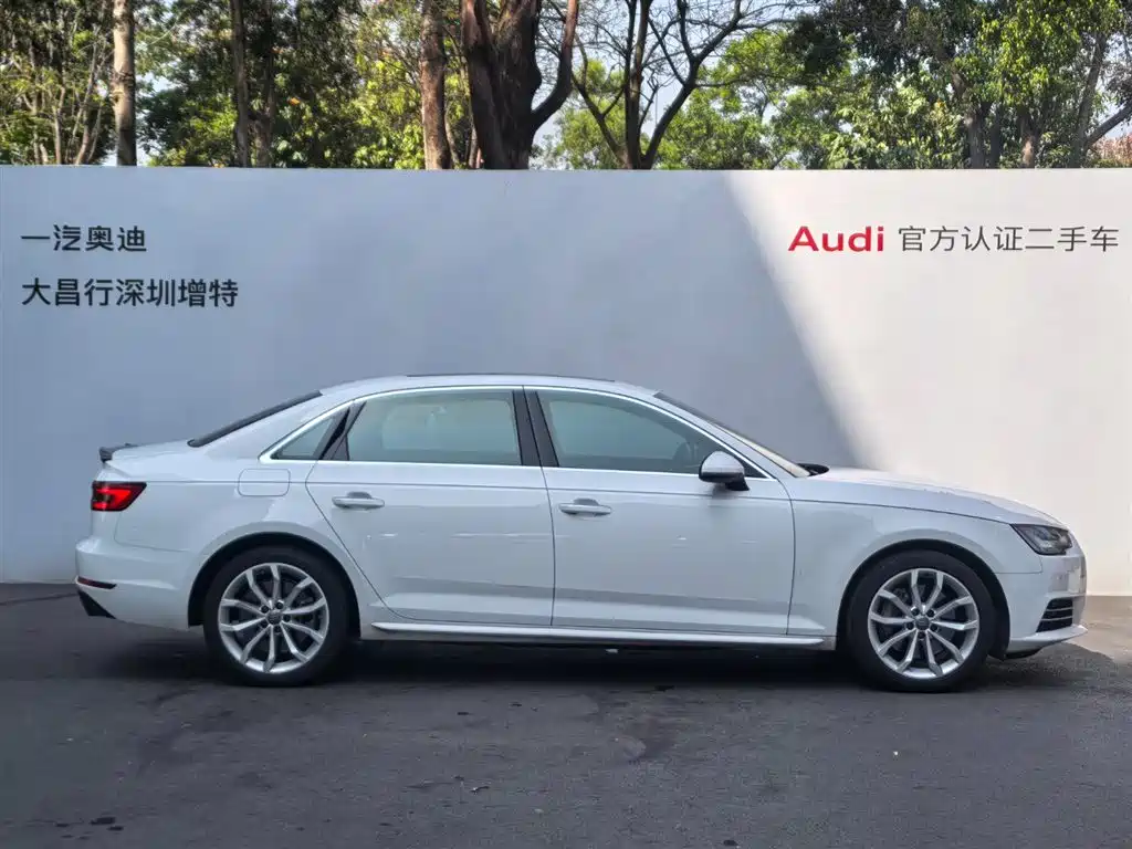 Audi A4L 2017 45 TFSI quattro Style Edition фото 3