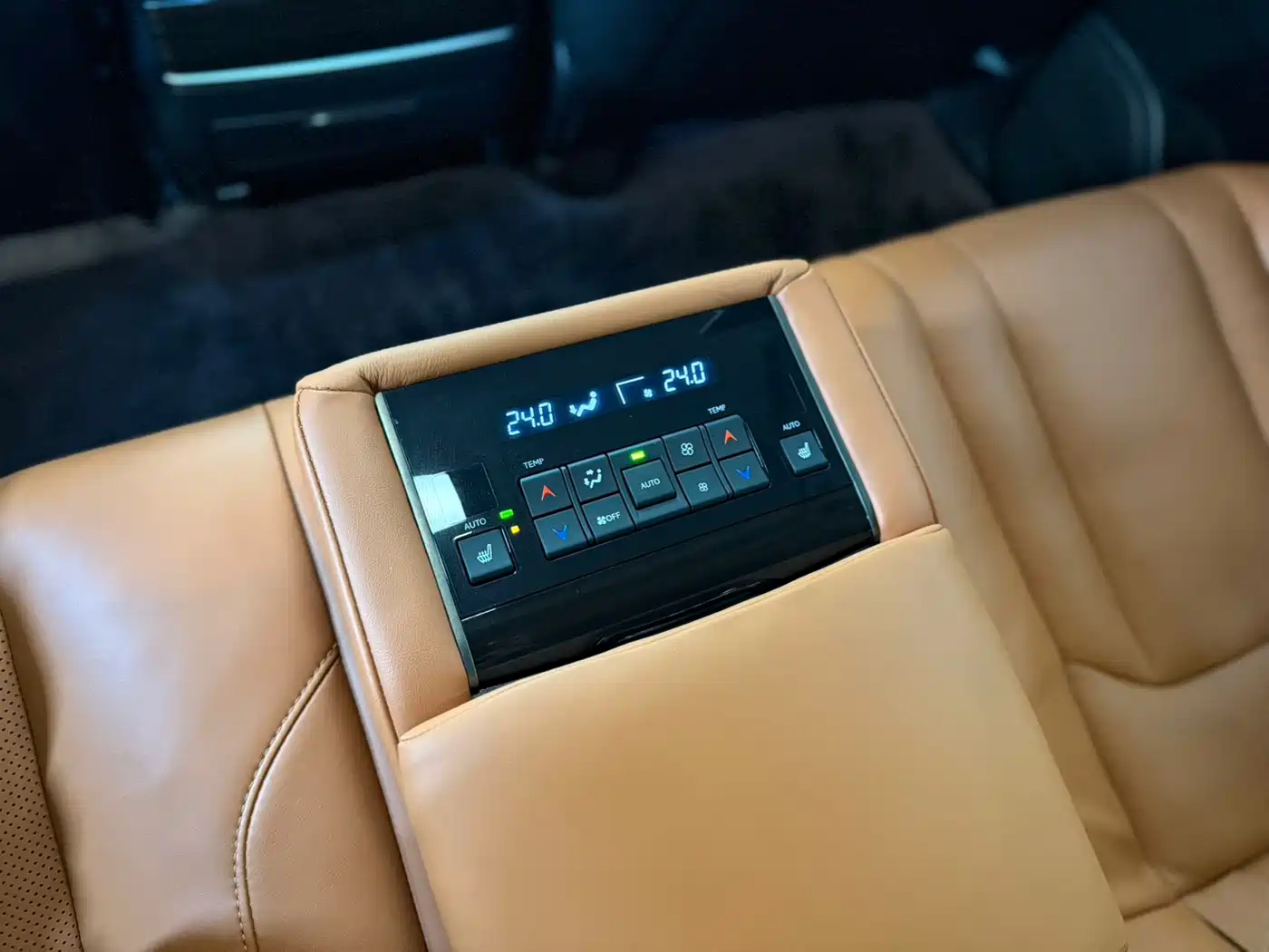 Lexus LX 2017 570 Dynamic Luxury фото 14