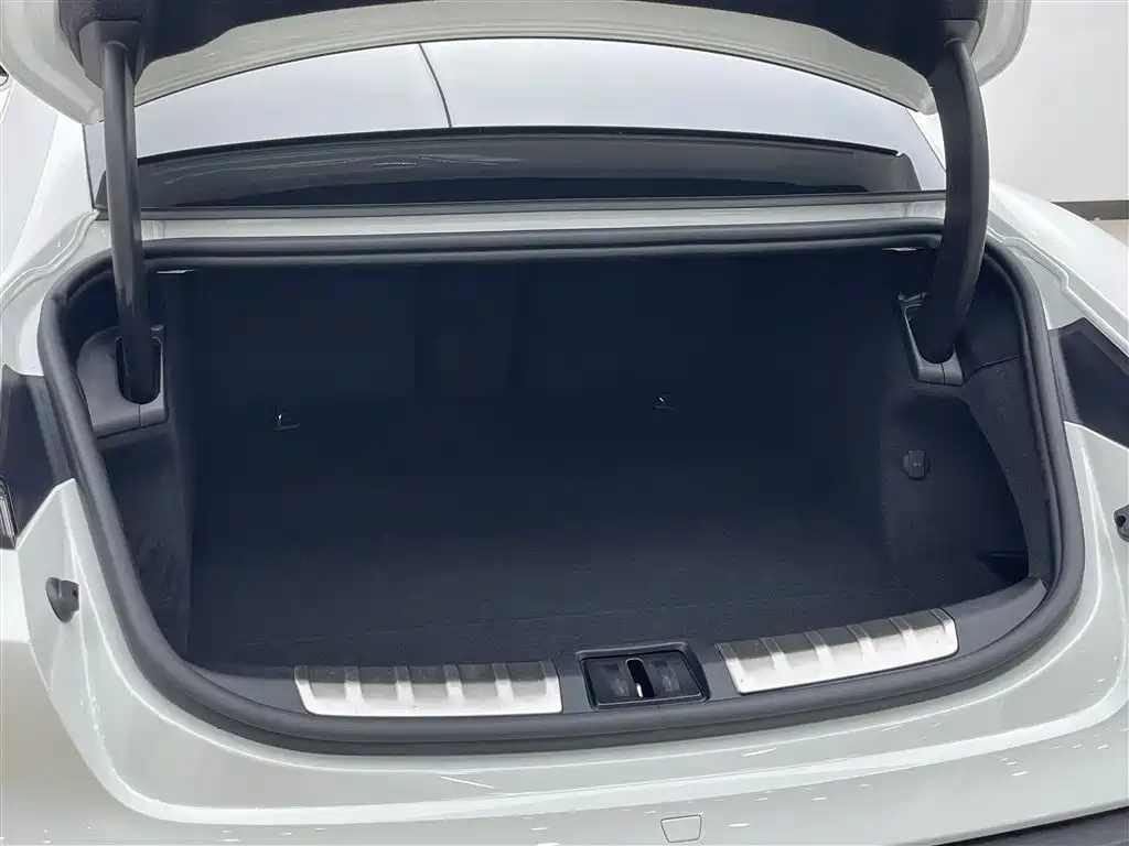Porsche Taycan 2019 Taycan 4S фото 34