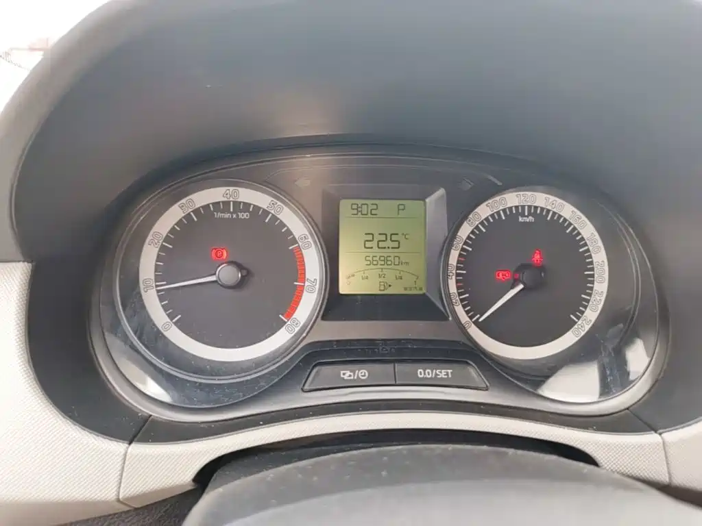 Škoda Fabia 2019 2017 1.4L Auto Car Enjoy Edition