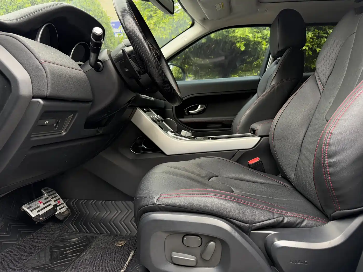 Land Rover Range Rover Evoque (Import) 2013 2.0T 5-door Premium Edition фото 9