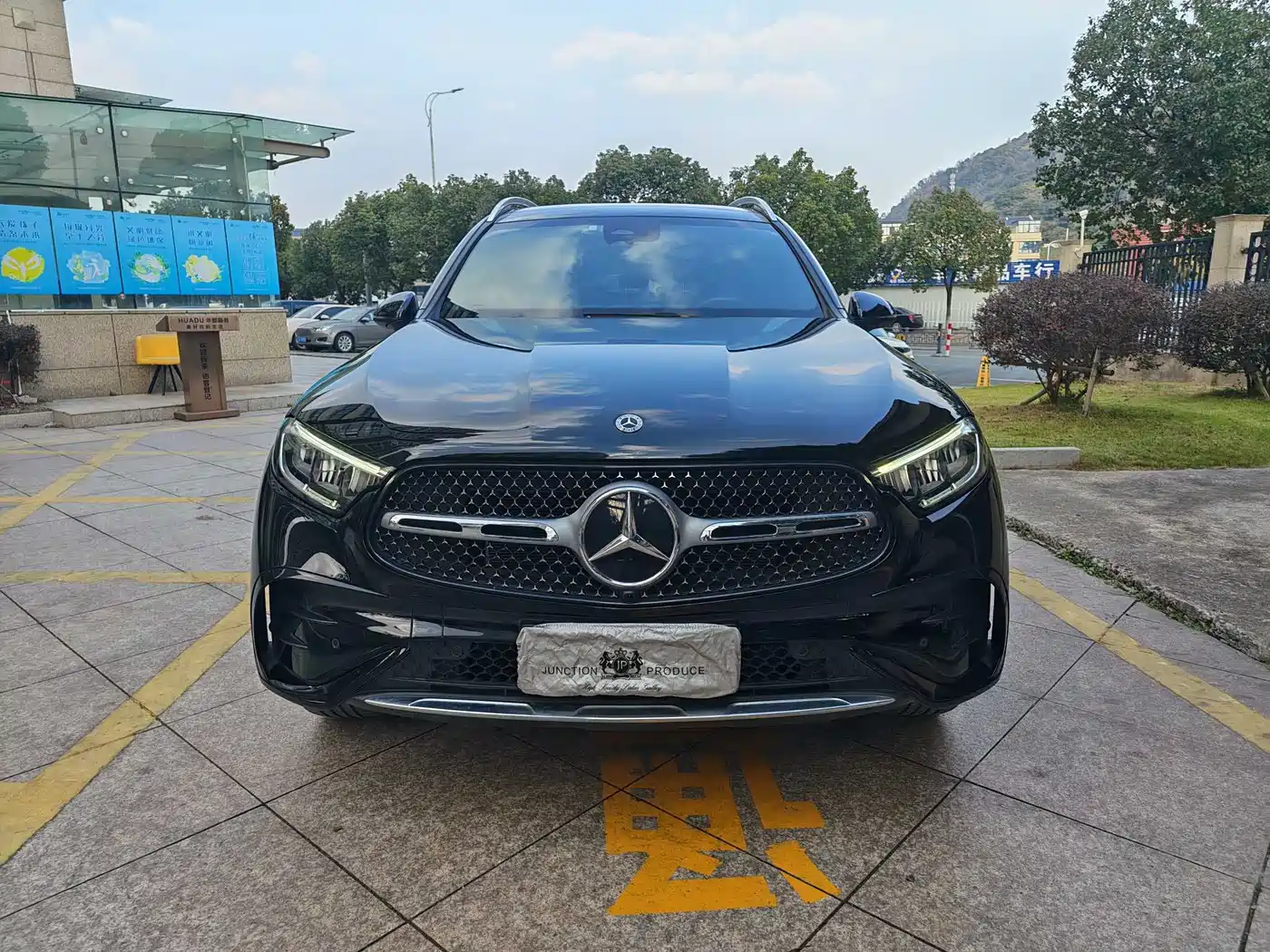 MERCEDES-BENZ GLC
