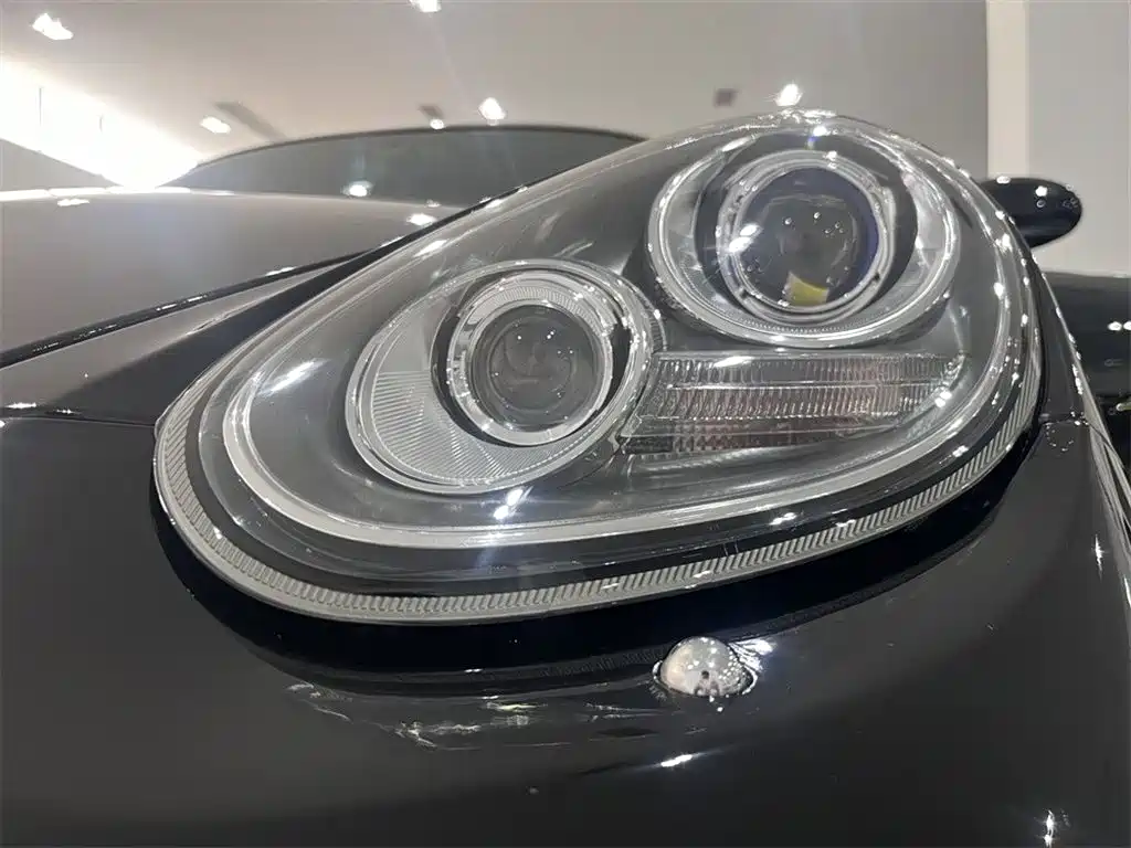صورة 12 - Porsche Cayman