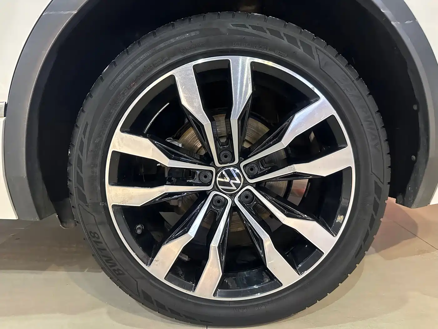 Volkswagen Tiguan L 2021 330TSI Automatic 2WD R-Line Flagship фото 9