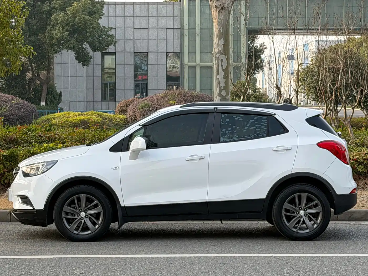 BUICK ANGKOLA