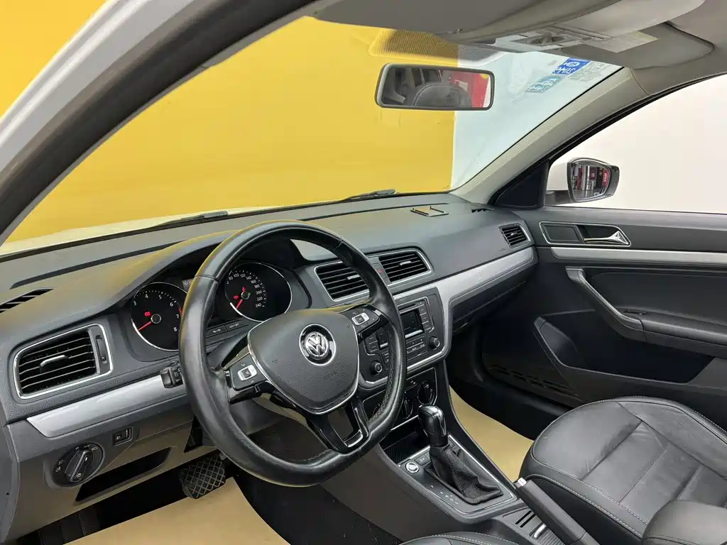 Volkswagen Lavida Tour 2017 2017 1.6L Automatic Comfort Edition