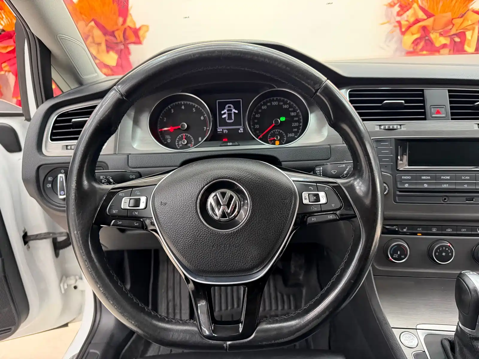 Фото 10 - Volkswagen Golf