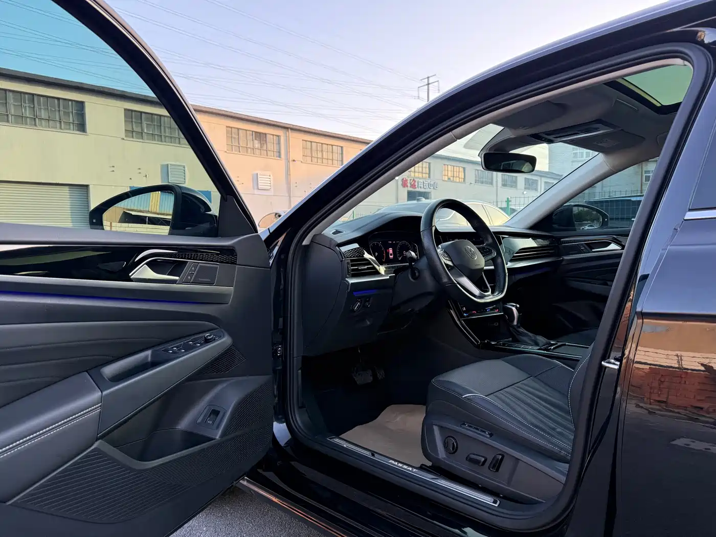 Volkswagen Passat 2022 380TSI Flagship Edition фото 12