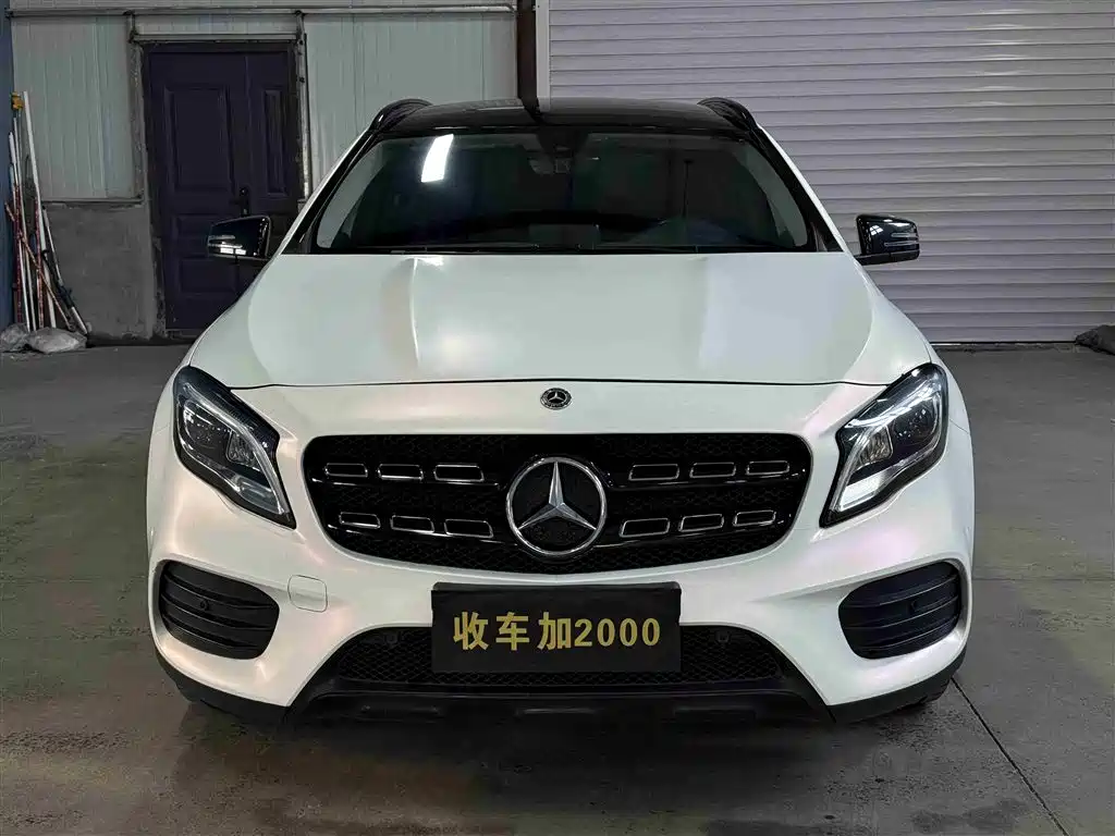 Фото 2 - Mercedes-Benz GLA