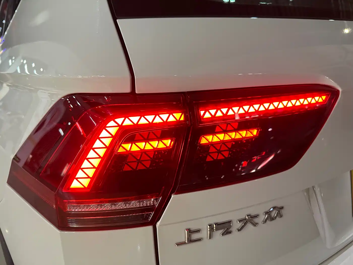 Volkswagen Tiguan L 2021 330TSI Automatic 2WD R-Line Flagship фото 8