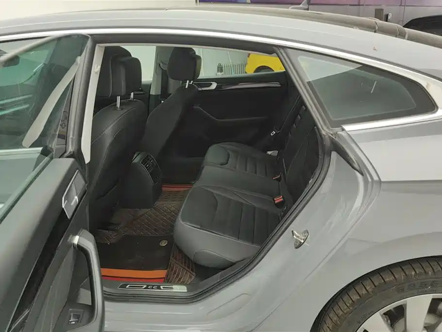 Volkswagen FAW-Volkswagen CC 2023 380TSI Eye-catching Edition фото 11