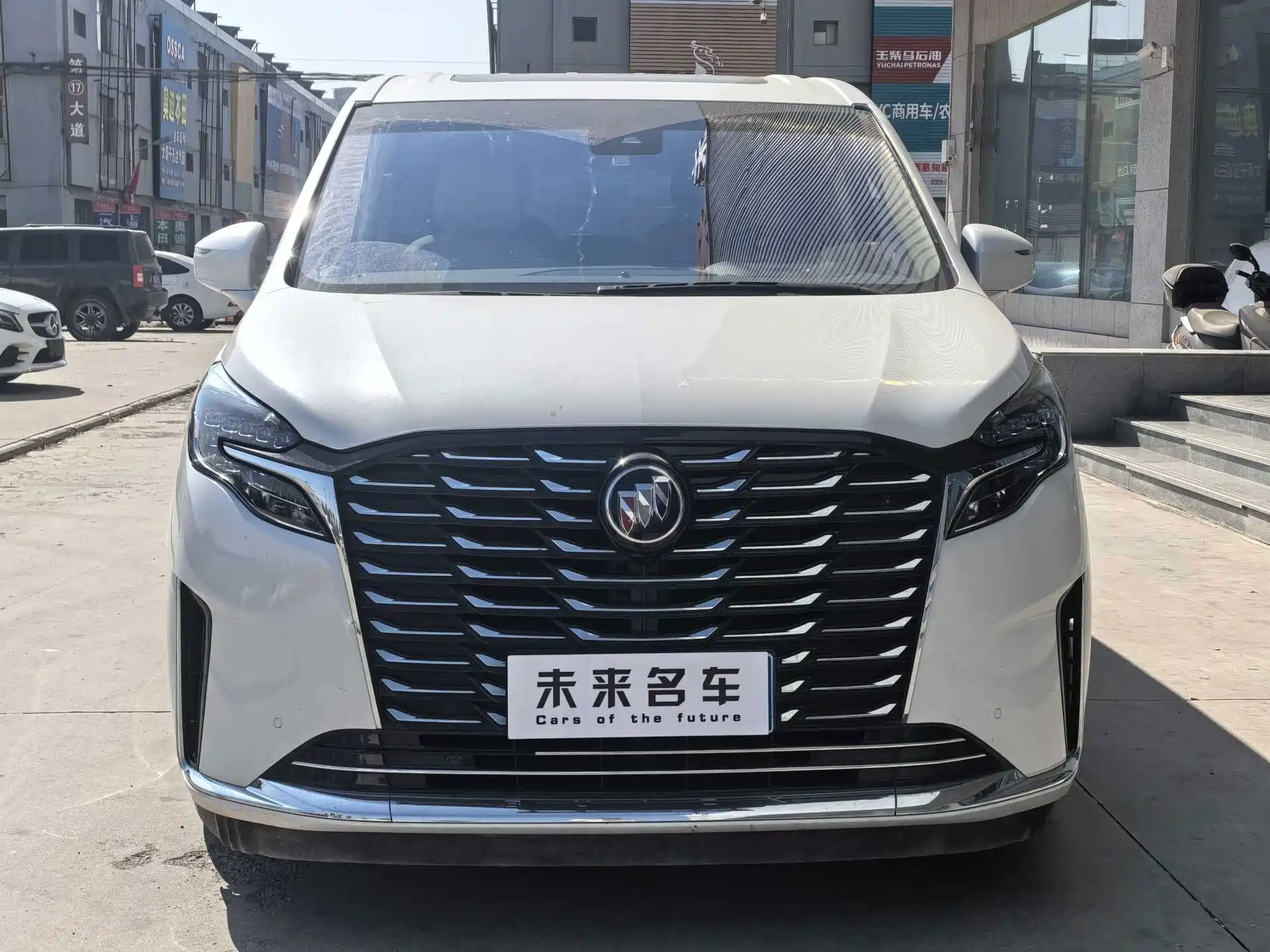 Фото 2 - Buick GL8