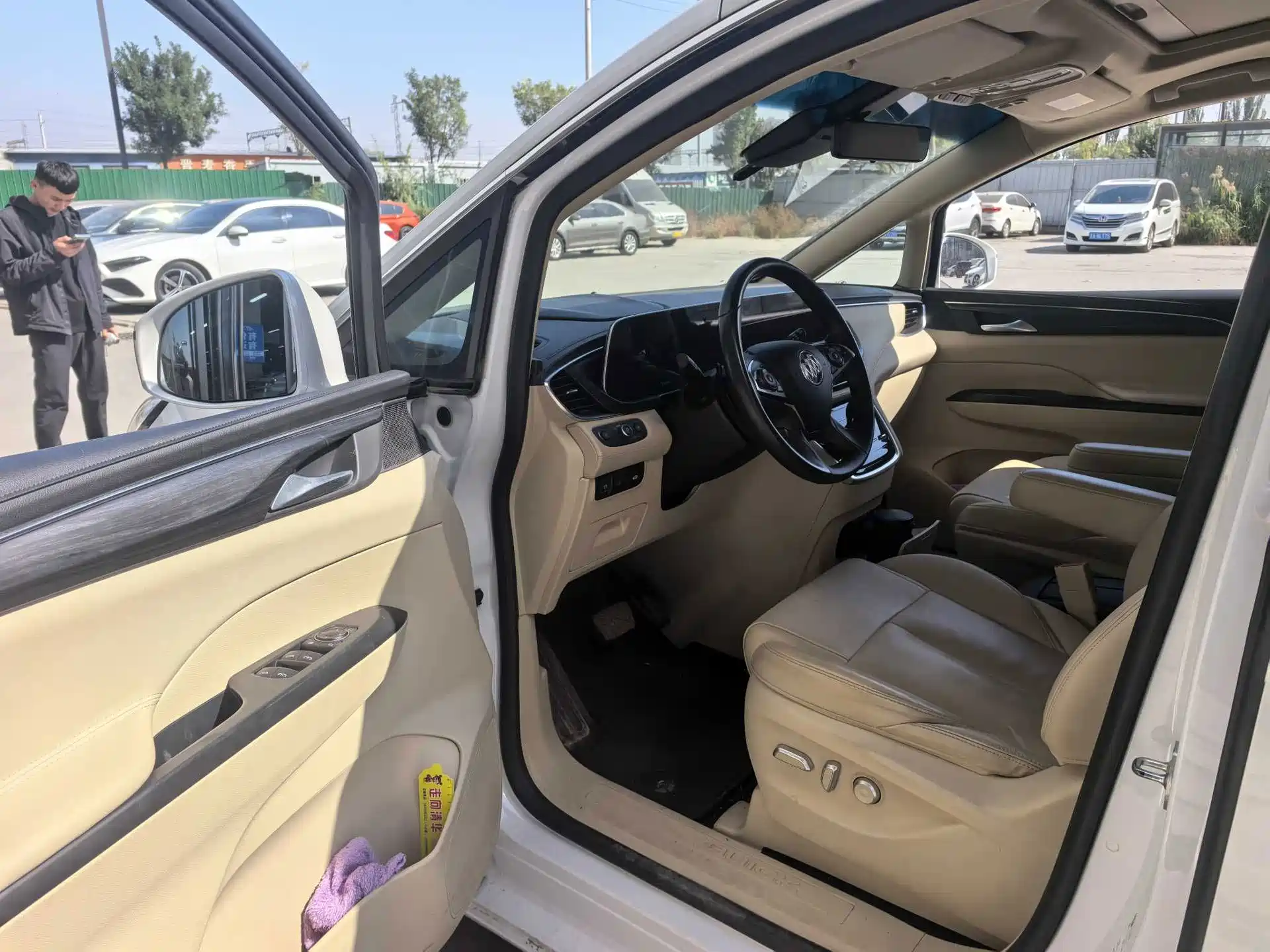 Фото 4 - Buick GL8