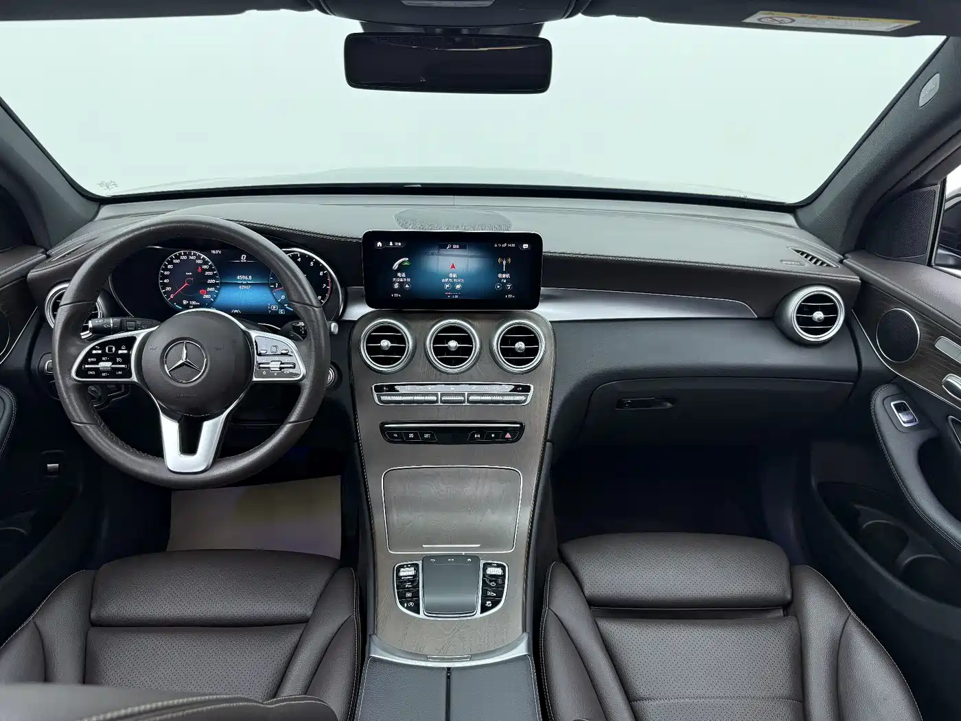 Mercedes-Benz GLC 2022 GLC 300 L 4MATIC Dynamic Collector's Edition фото 8