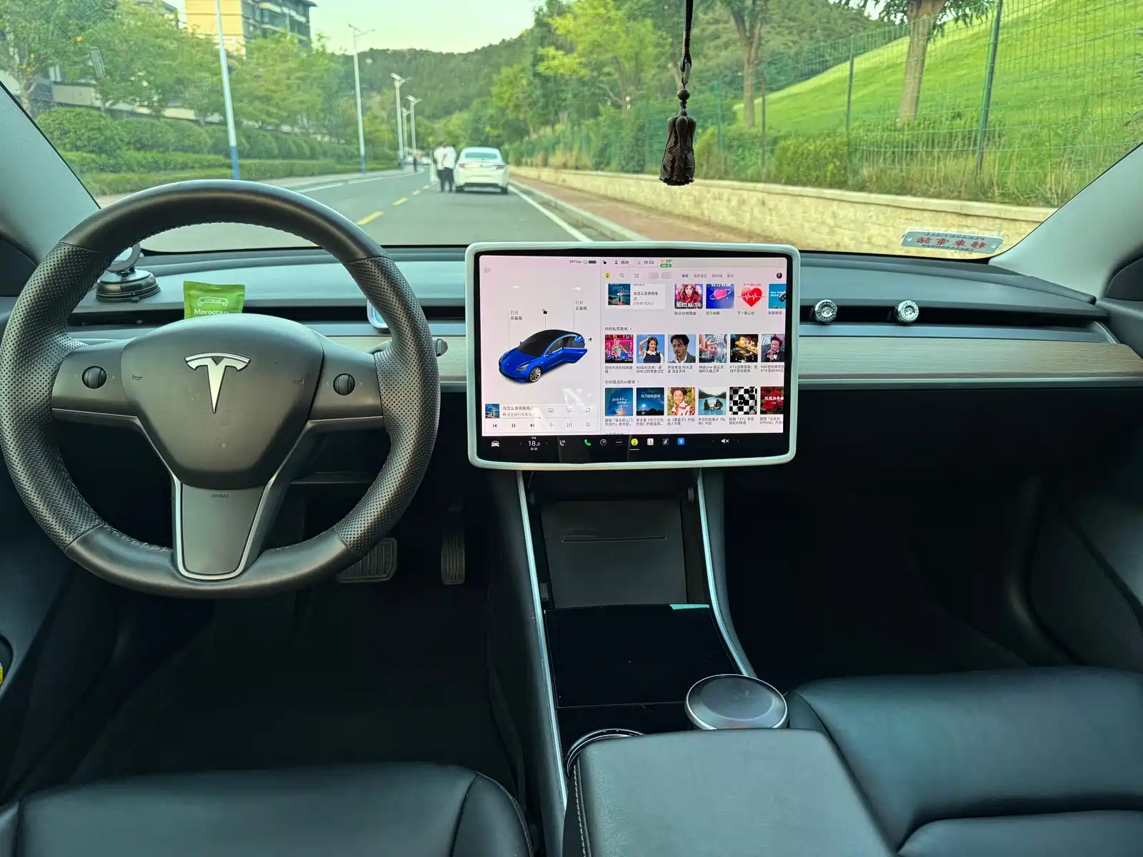 Фото 9 - Tesla Model 3