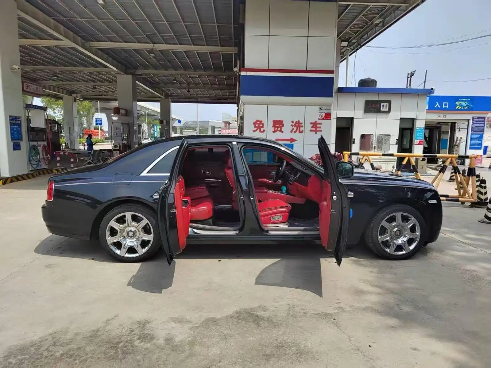 Фото 4 - Rolls-Royce Ghost