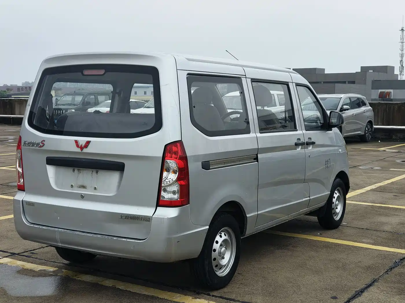 Wuling Motors Wuling Rongguang 2020 2020 1.2L S Basic Model China VI