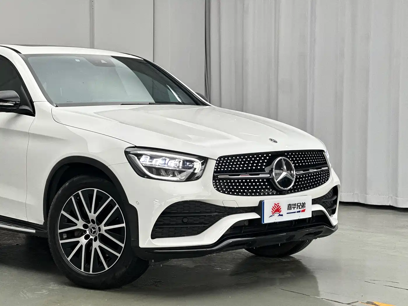Mercedes-Benz GLC Coupe 2020 GLC 300 4MATIC Coupe SUV фото 6