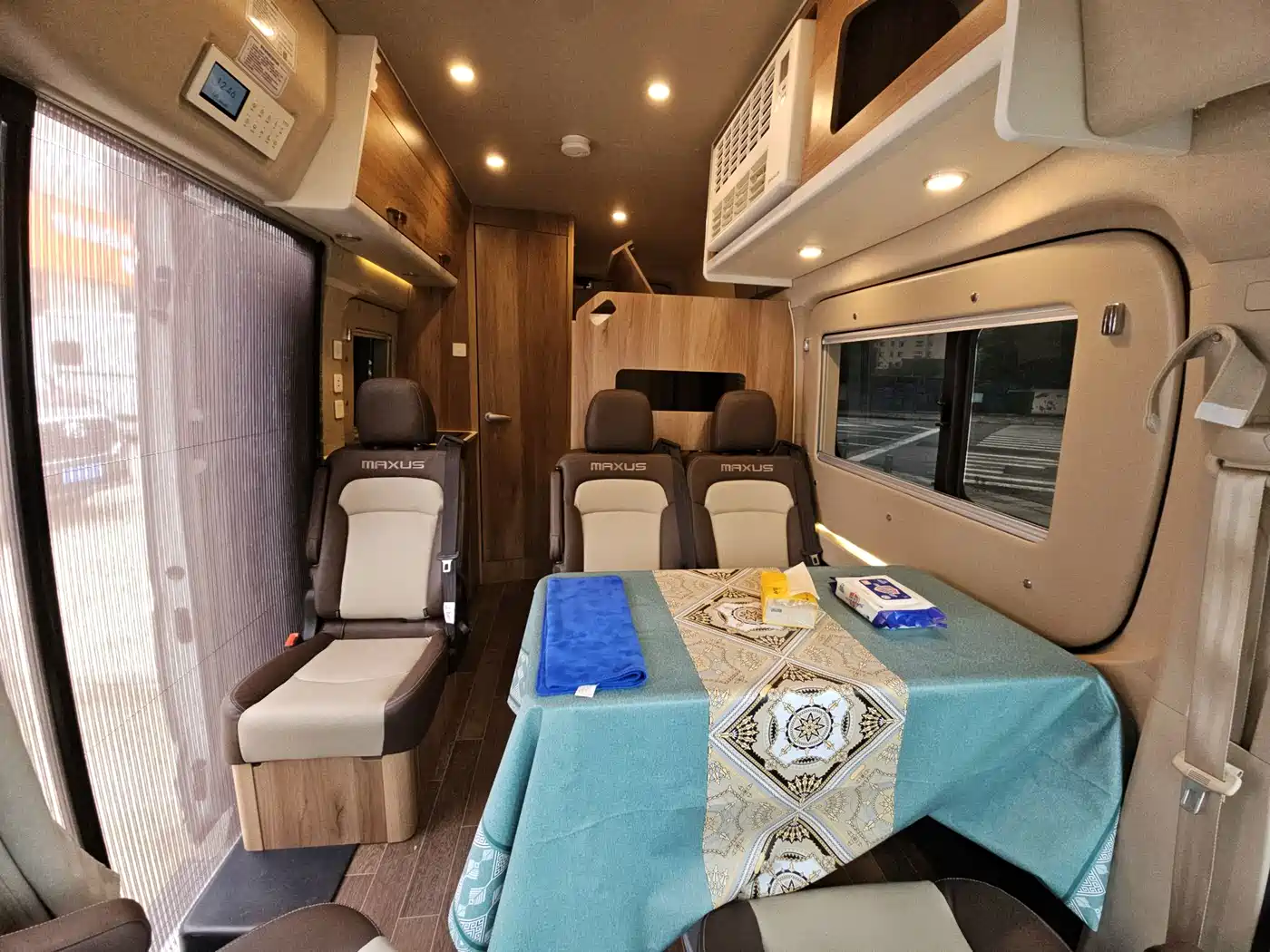 SAIC Maxus MAXUS V90 RV 2021 2021 2.0T Travel Home V90 Self-Contained Class B RV Luxury Longitudinal Bed