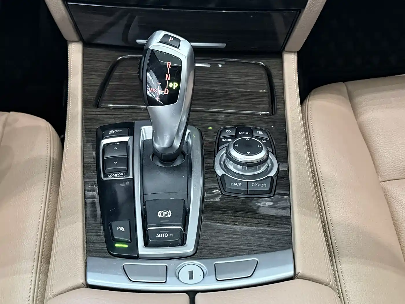 BMW 7 Series 2009 Model 740Li Leading Edition фото 15