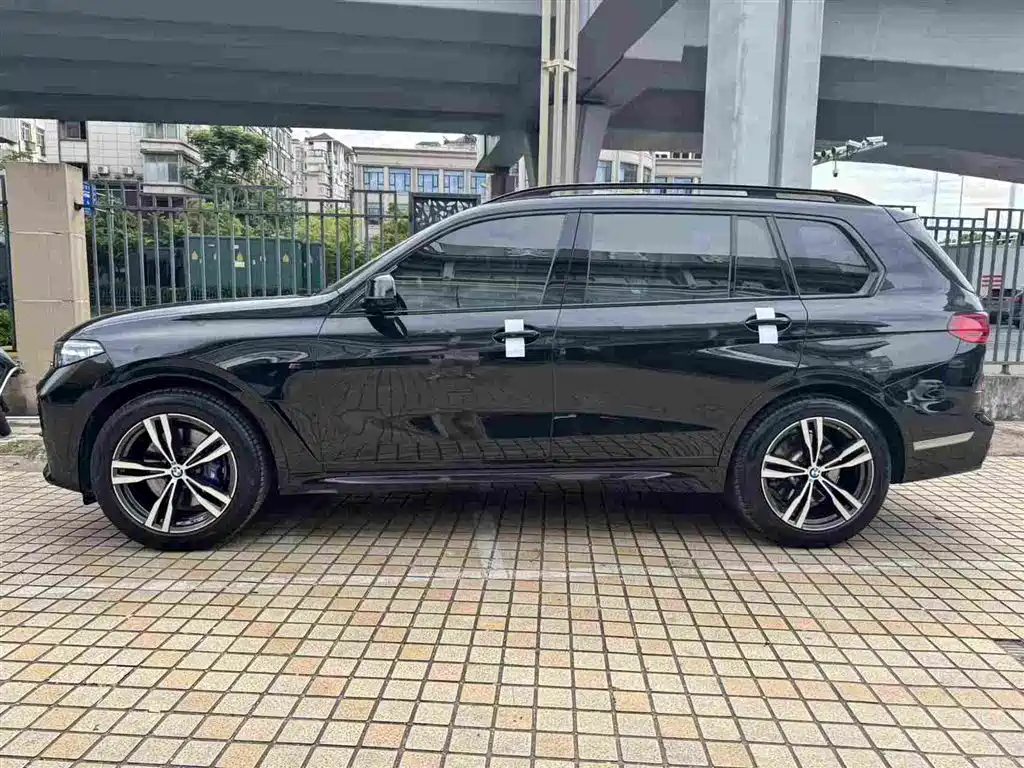 BMW X7 2021 xDrive40i Premium M Sport Package фото 2