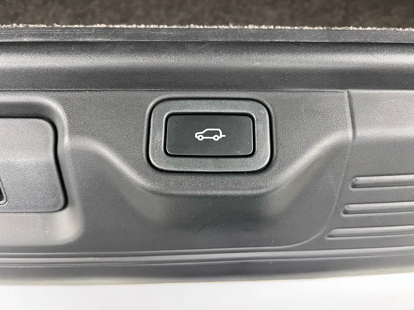 Land Rover Range Rover 2022 3.0 L6 400PS Heritage Extended Classic Edition фото 38