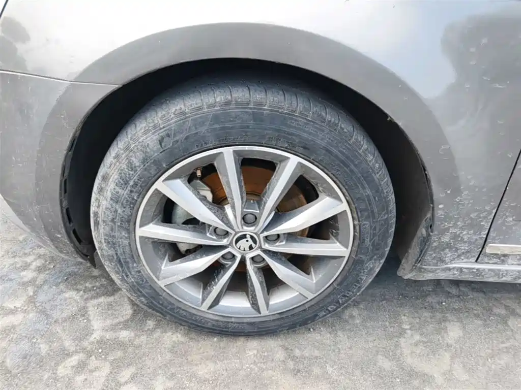 Škoda Octavia 2018 TSI230 DSG Comfort Edition фото 23