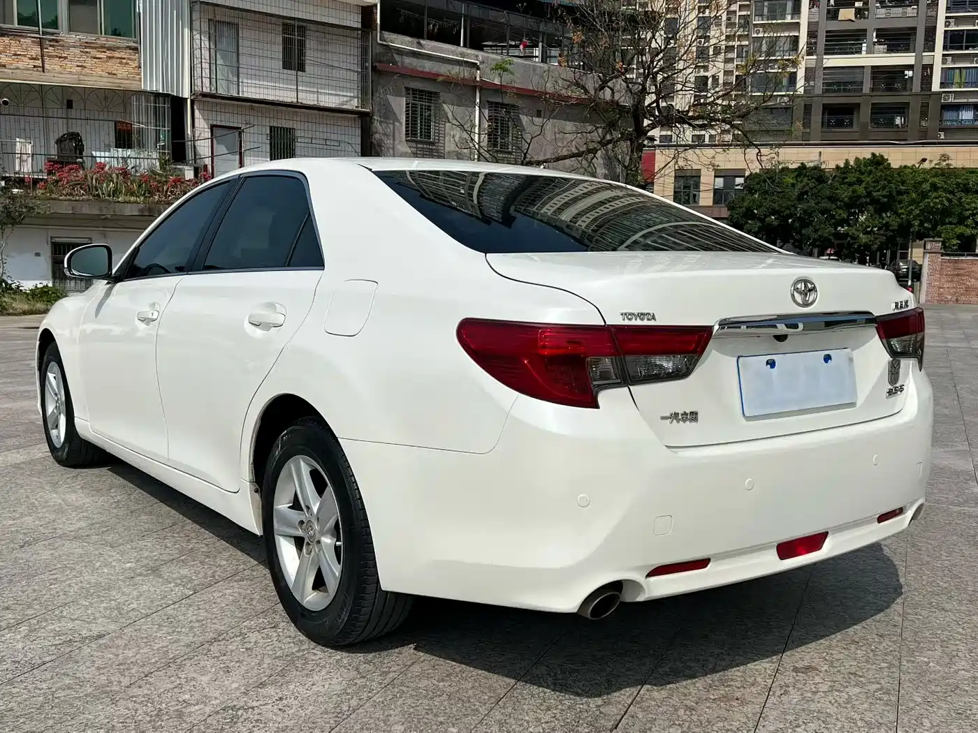 Toyota Reiz 2013 2.5S Elite Edition фото 9