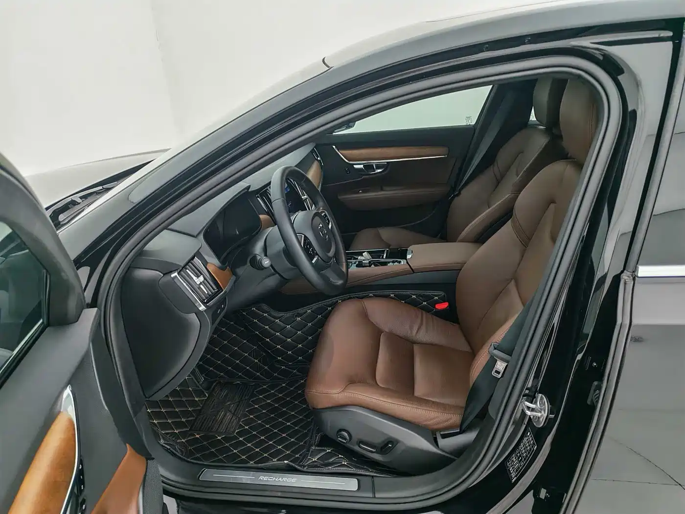 VOLVO S90 PLUG IN HYBRID