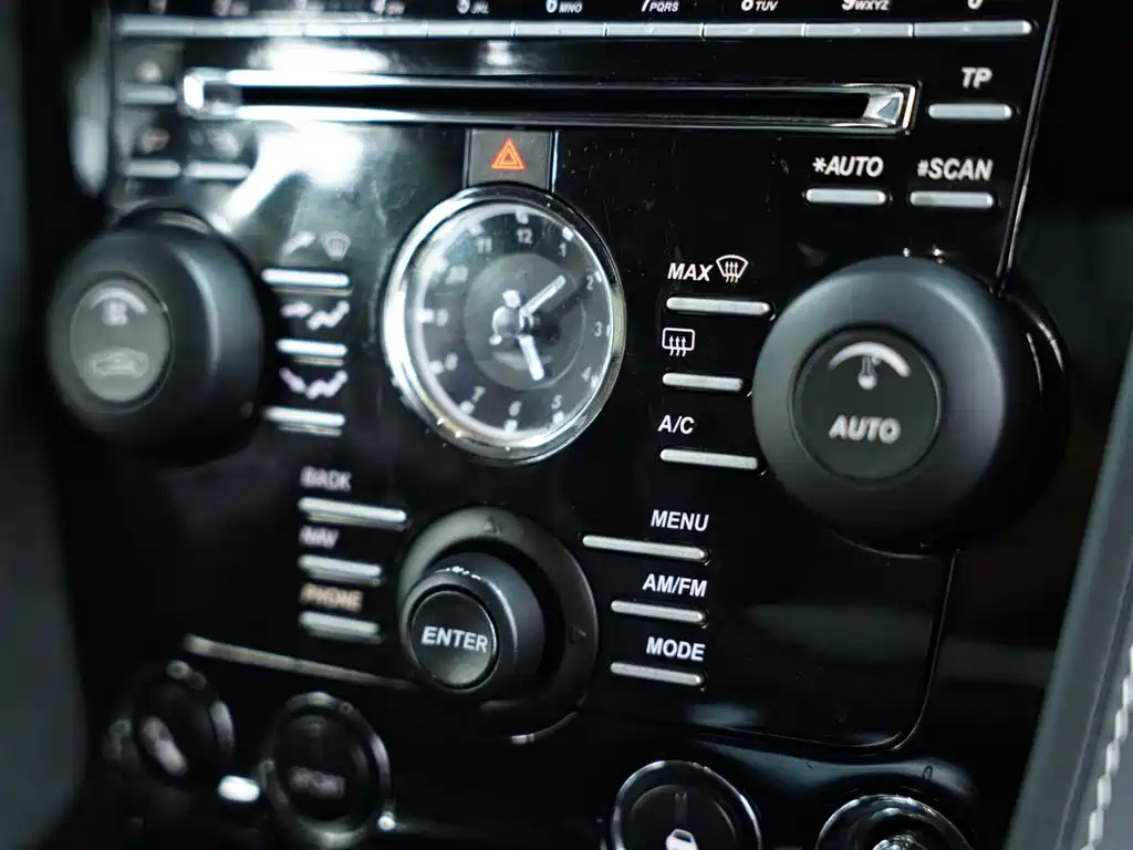 Aston Martin DBS 2010 2009 6.0 Touchtronic Coupe