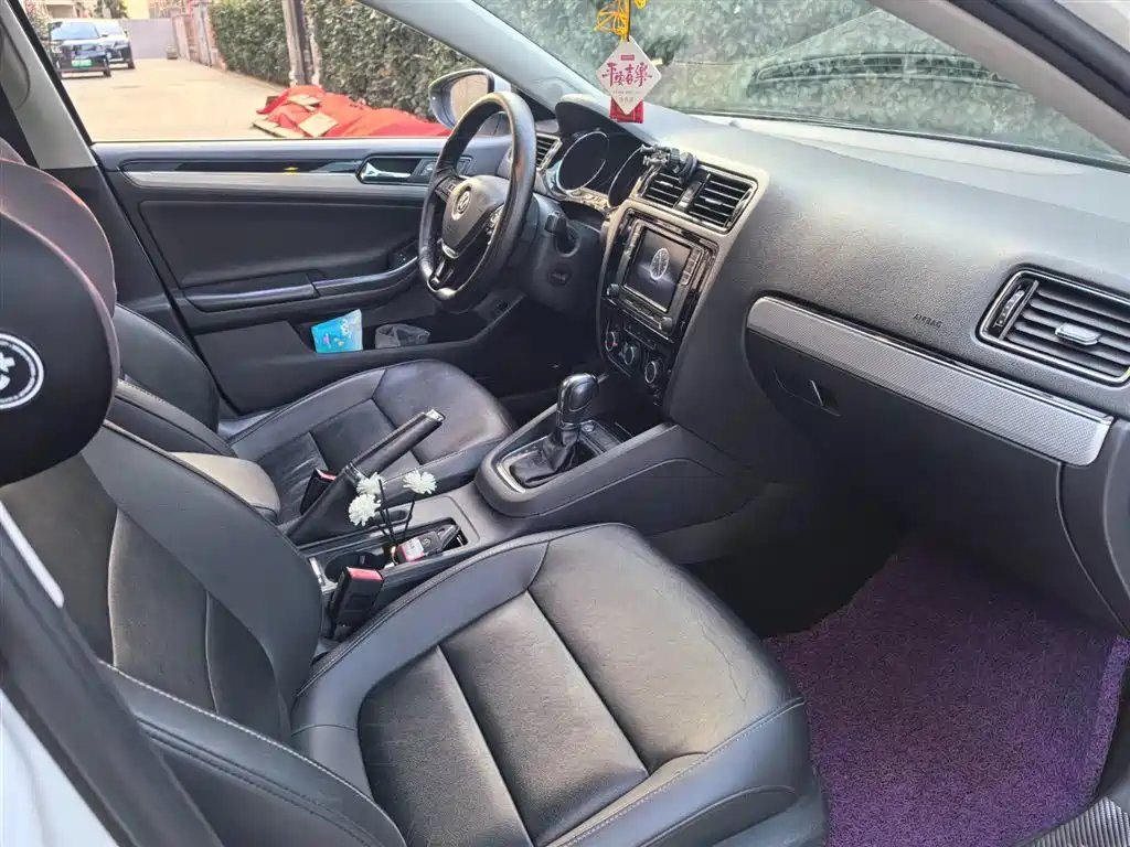 Volkswagen Sagitar 2017 230TSI Automatic Comfort фото 7