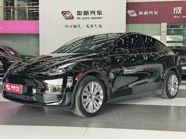 Tesla Model Y, 2023