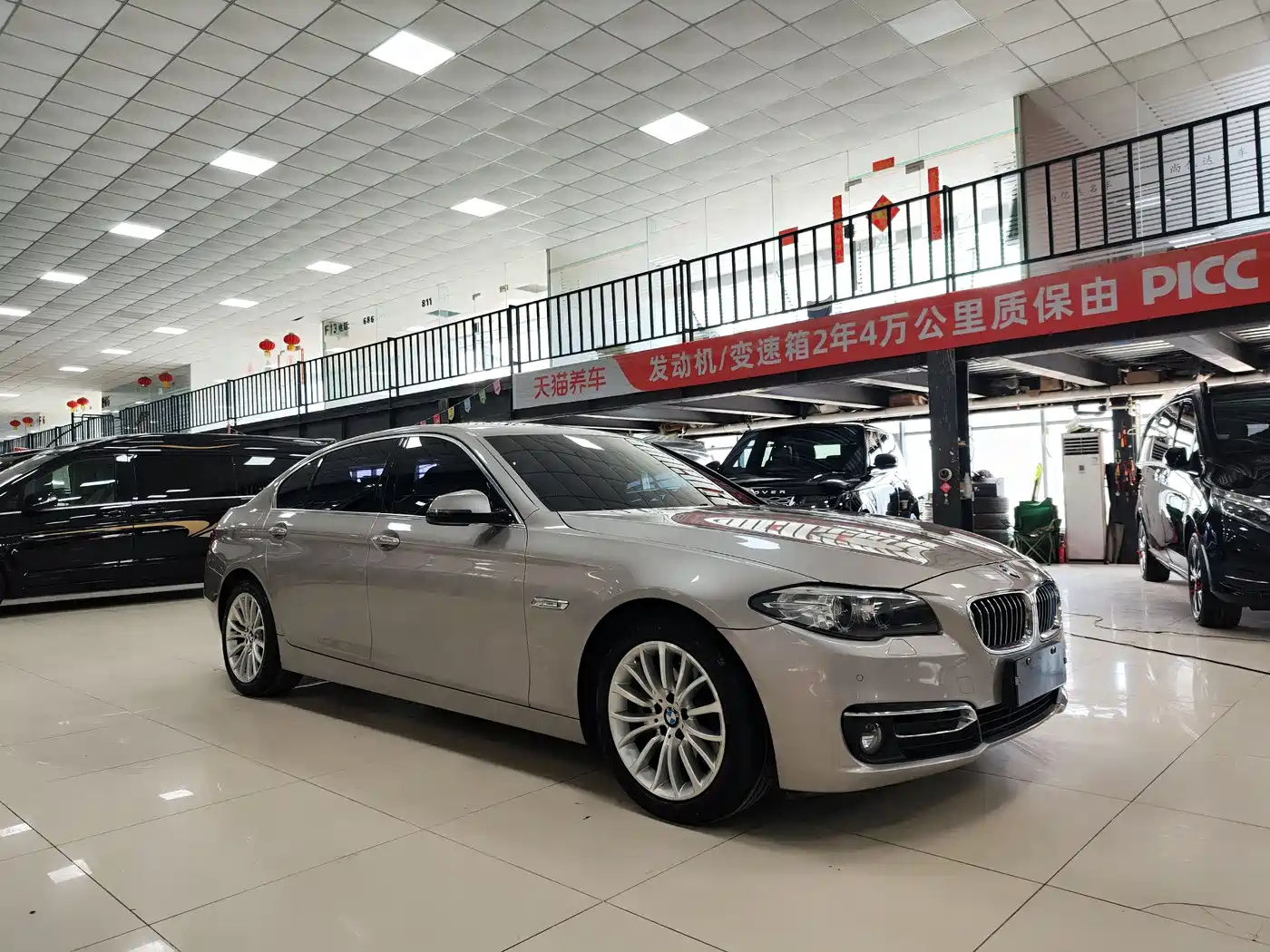 BMW 5 Series 2014 525Li Luxury Design Package фото 3
