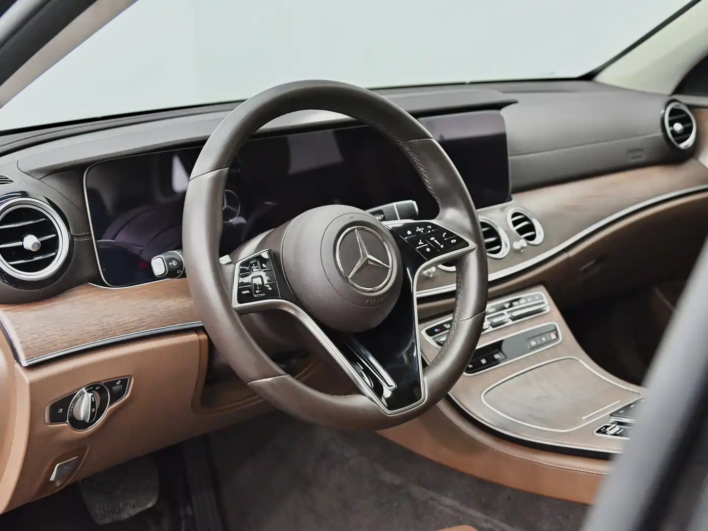 Mercedes-Benz E-Class 2022 Facelift E 300 L Luxury Style фото 21
